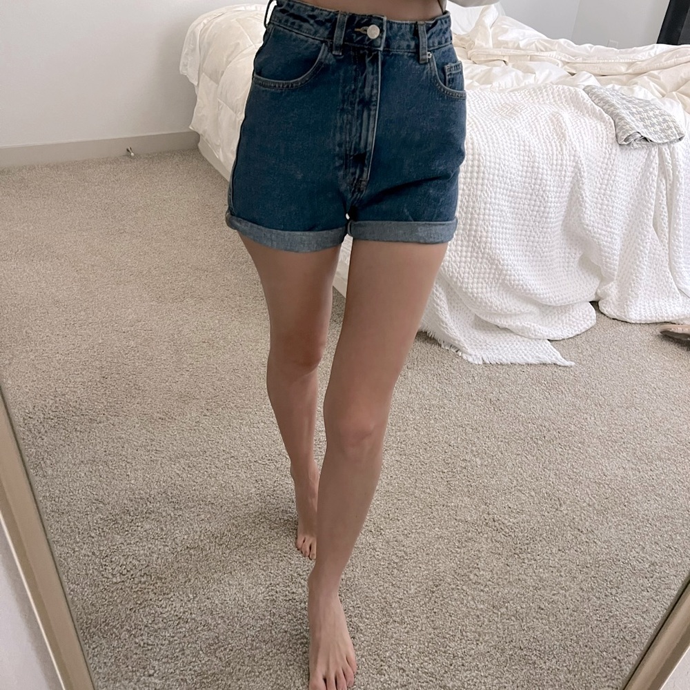 Zara shorts size 32, like new